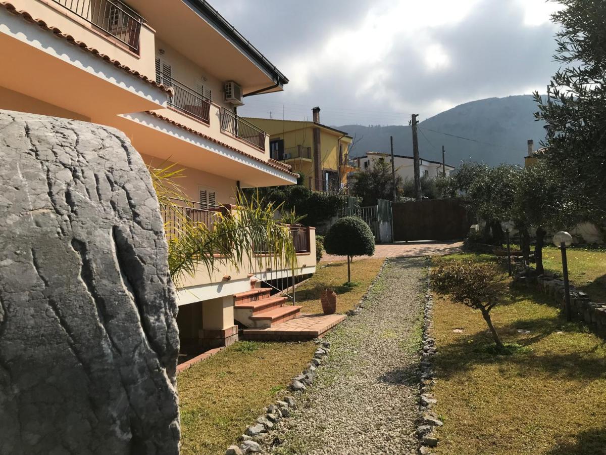 B&B Villa Degli Ulivi Прая а Маре Екстериор снимка