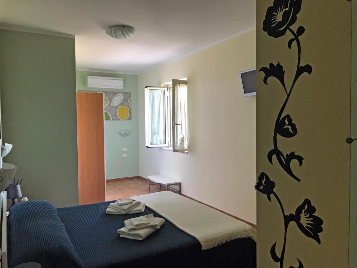 B&B Villa Degli Ulivi Прая а Маре Екстериор снимка