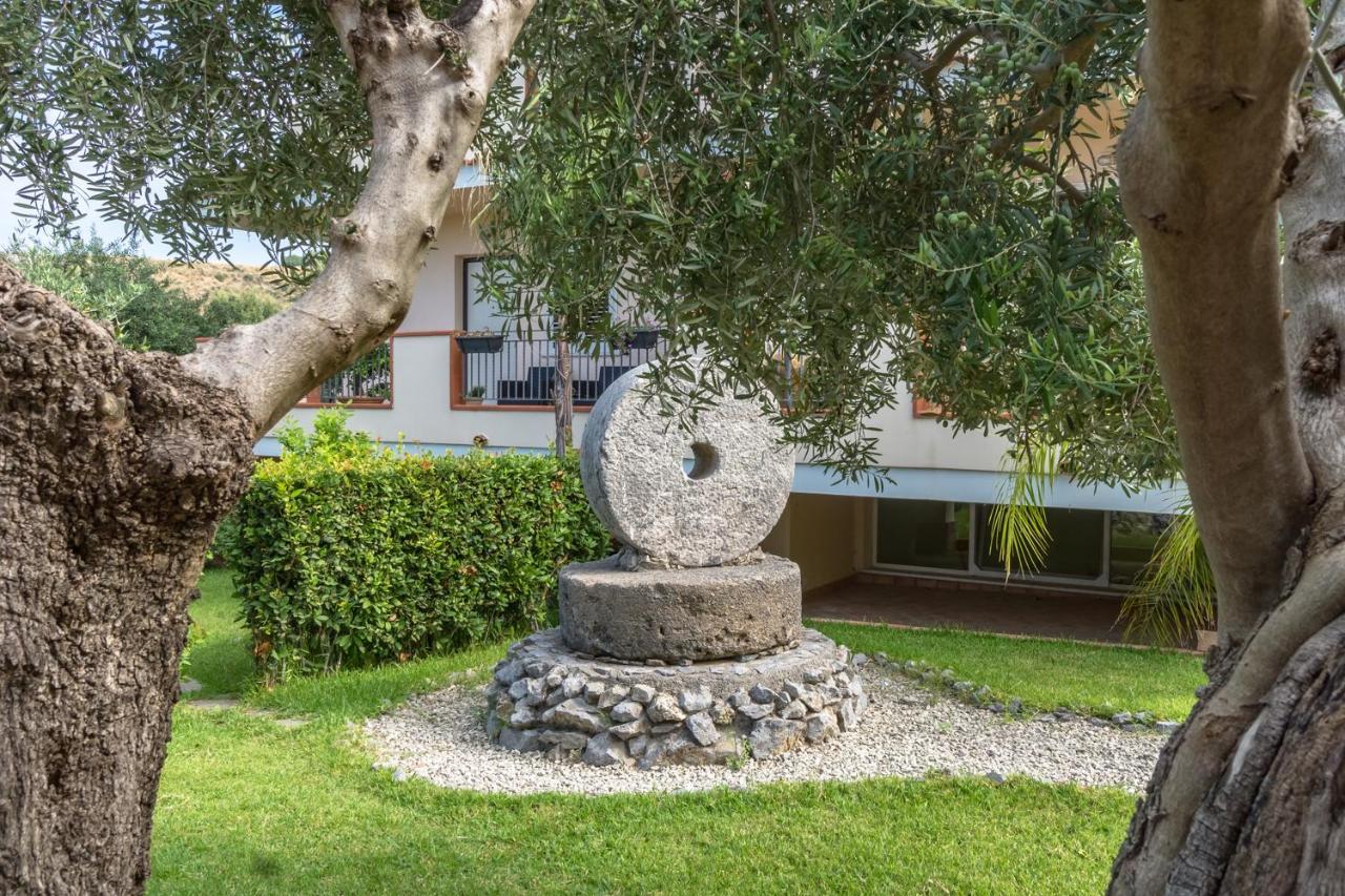 B&B Villa Degli Ulivi Прая а Маре Екстериор снимка